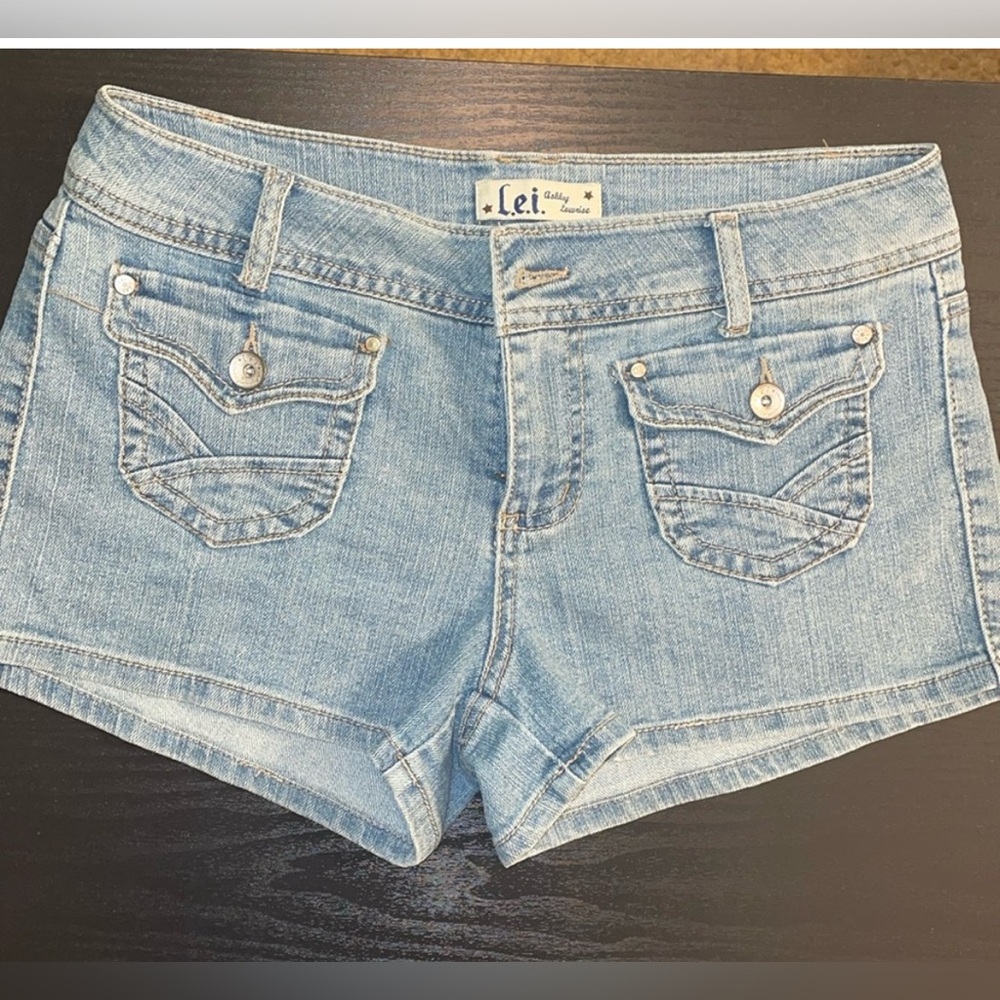 lei Women's Classic Light Blue Jean Shorts